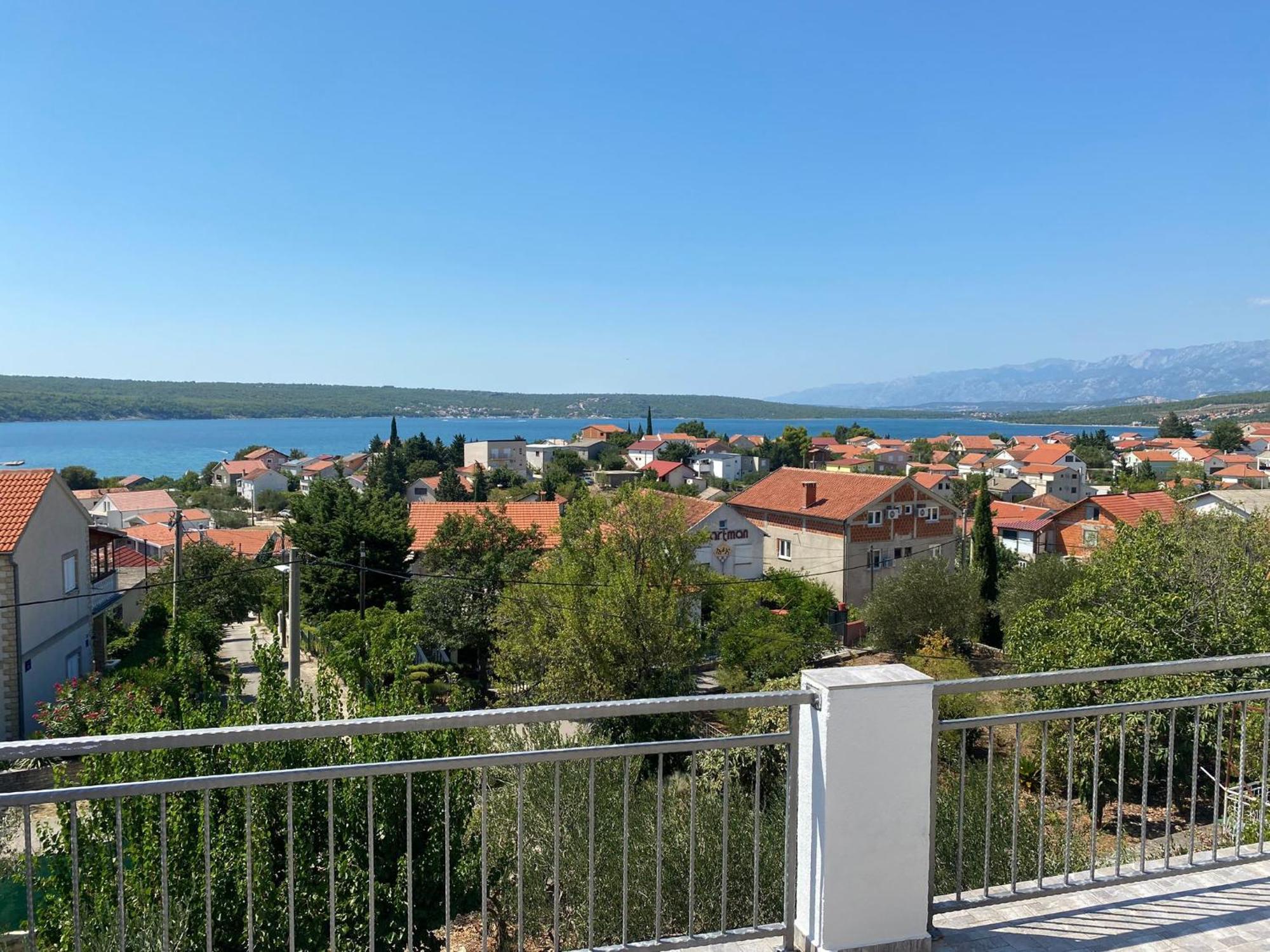 Apartmani Anka Горни Карин Екстериор снимка