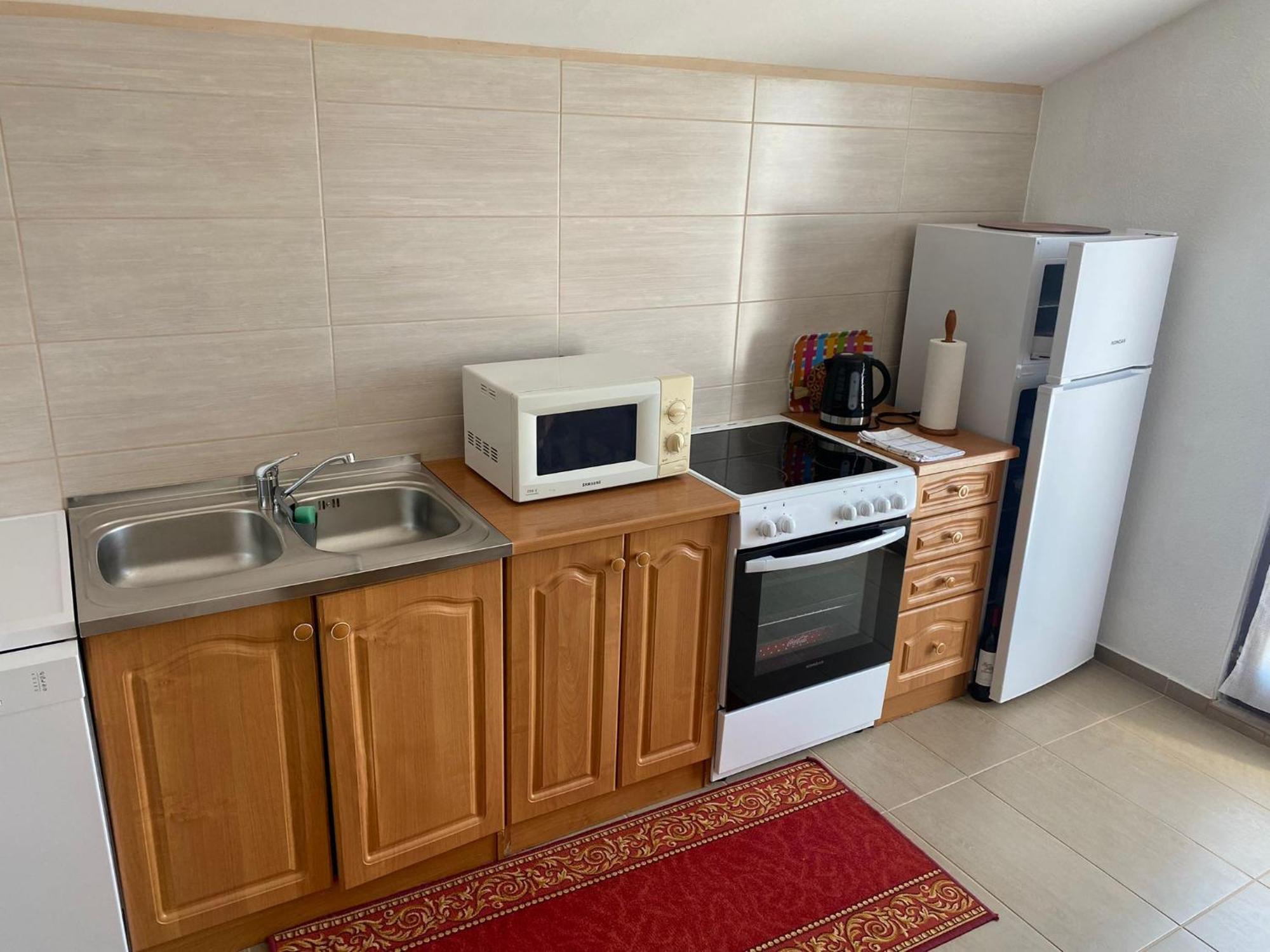 Apartmani Anka Горни Карин Екстериор снимка